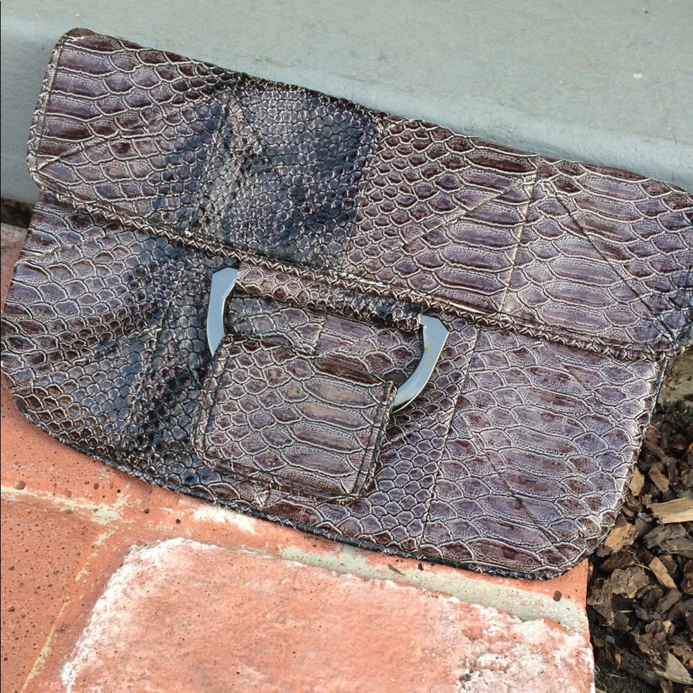 BCBG Generation Clutch